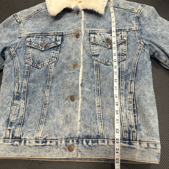Oversized Faux Sherpa Jean Jacket - Picture 6 of 14